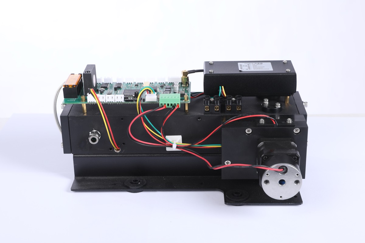 GESHINE ZS-CEMS-100 NDIR CO/CO₂ CEMS analyzer module — angled view